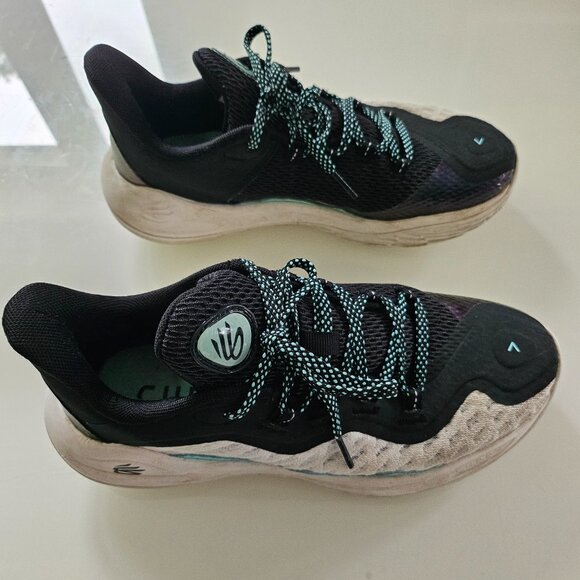 Shoes (Used) Steph Curry & bonus Air Jordan - Picture 4 of 12